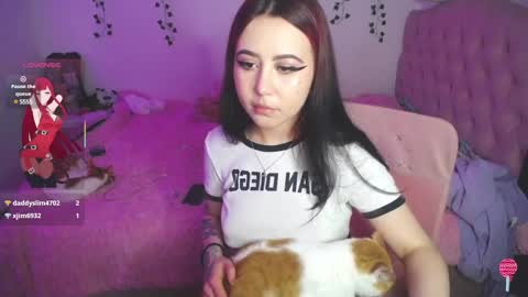 Snapshot of sunset_pienk chatting on 03/07/25, 03:29 Sunset online show from 03/07/25, 03:29