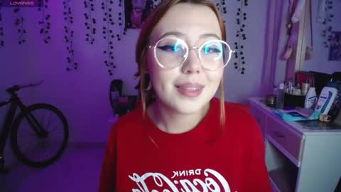Snapshot of sunset_pienk chatting on 09/11/25, 03:28 Sunset online show from 09/11/25, 03:28