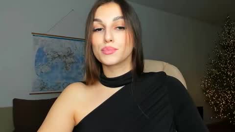 Snapshot of sunsetwithava chatting on 12/26/24, 10:20 sunsetwithava online show from 12/26/24, 10:20
