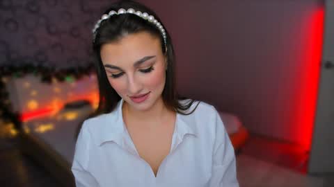 Snapshot of sunsetwithava chatting on 01/05/25, 12:09 sunsetwithava online show from 01/05/25, 12:09