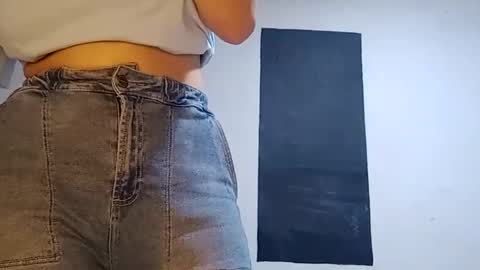 Annie online show from 12/07/24, 01:03