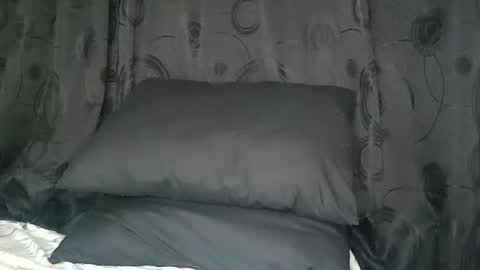 Annie online show from 12/17/24, 01:39