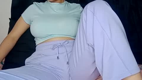 Annie online show from 01/14/25, 01:47