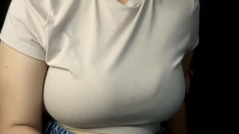 Annie online show from 02/25/25, 11:11