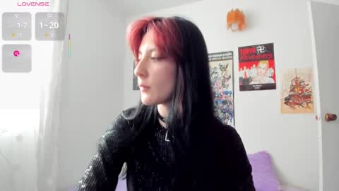 Snapshot of sunshine_girl9 chatting on 02/10/25, 05:30 sunshine_girl9 online show from 02/10/25, 05:30