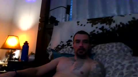 Snapshot of superd512 chatting on 01/12/25, 11:47 Guero Cash online show from 01/12/25, 11:47