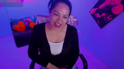 Snapshot of susan_ramires chatting on 09/23/25, 11:08 susan ramires online show from 09/23/25, 11:08