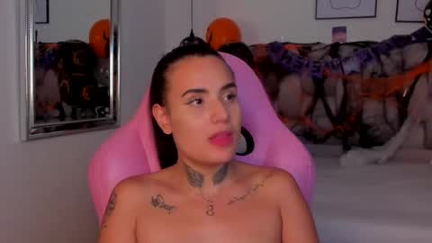 Susan online show from 10/30/25, 09:48