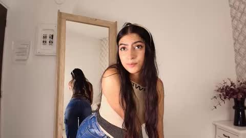 Snapshot of susana__sanchez chatting on 09/16/25, 11:22 SUSANA online show from 09/16/25, 11:22