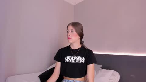 susana_huston online show from 10/14/25, 05:36