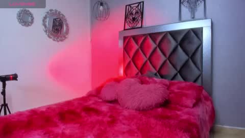 Snapshot of susana_williamss chatting on 02/28/25, 12:20 Susana W online show from 02/28/25, 12:20