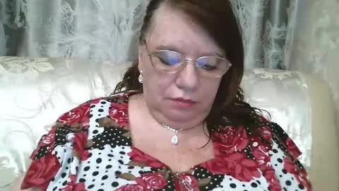 Snapshot of susanaahsun chatting on 02/27/25, 12:02 SusanaAhSun online show from 02/27/25, 12:02