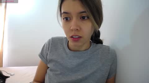 Snapshot of susanaduncann chatting on 01/04/25, 03:28 Susana online show from 01/04/25, 03:28
