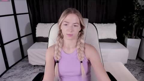 Susan online show from 10/11/25, 03:06