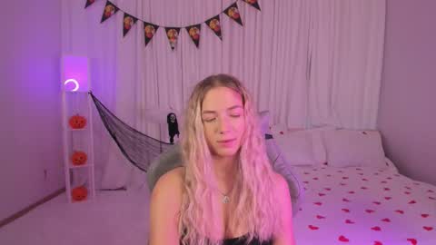 Susan online show from 10/25/25, 02:08