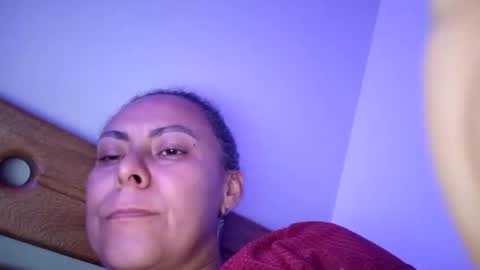 Snapshot of susann_stonee chatting on 01/09/25, 04:19 Susan online show from 01/09/25, 04:19