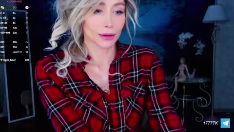 Snapshot of susannawallace chatting on 02/14/25, 03:33 InaraSerra online show from 02/14/25, 03:33