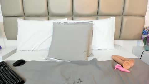 susanthomass online show from 10/07/25, 07:22