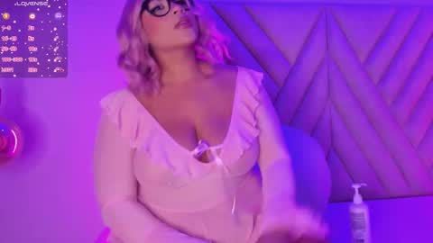 SussieRogers online show from 09/20/25, 01:01