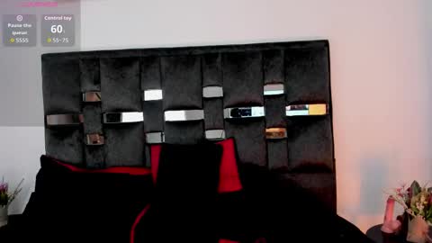 Snapshot of sussysunny_ chatting on 11/03/25, 07:37 Sussy Sunny online show from 11/03/25, 07:37