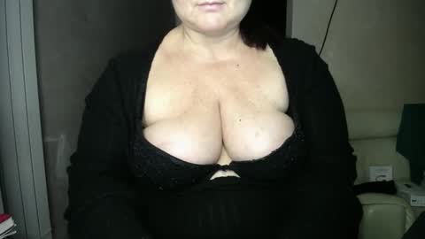 Curvy Charm online show from 01/03/25, 05:31