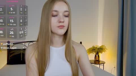 Suzi online show from 10/09/25, 01:31