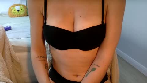 The real sugar baby   Suzy Summer   online show from 01/25/25, 01:30