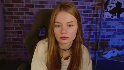 Snapshot of swag_evalution chatting on 11/14/25, 05:28 Eva online show from 11/14/25, 05:28