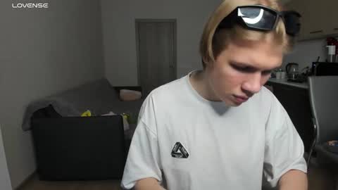 Swen online show from 11/26/25, 01:56