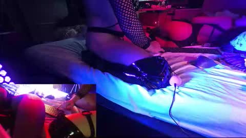 Snapshot of sweat_as_candy chatting on 11/02/25, 01:52 Johnny Cum Lover online show from 11/02/25, 01:52