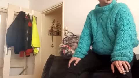 Snapshot of sweaterboy666 chatting on 10/01/25, 10:54 sweaterboy666 online show from 10/01/25, 10:54