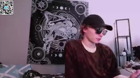 sweaties3 online show from 10/15/25, 09:20