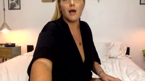 Snapshot of swedish_candii chatting on 12/31/24, 04:27 Swedish Candii online show from 12/31/24, 04:27