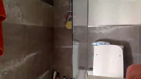 Snapshot of swee788485 chatting on 10/19/25, 07:42 ALBA online show from 10/19/25, 07:42