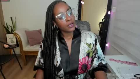 Snapshot of sweer_oshun chatting on 12/11/24, 12:02 Evangeline online show from 12/11/24, 12:02
