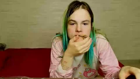 Haeyang  Torry online show from 10/13/25, 05:51