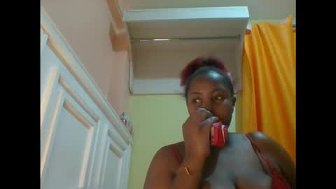 sweet52537 online show from 11/12/25, 09:47