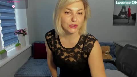 Snapshot of sweet___margaret chatting on 03/09/25, 01:59 Margaret online show from 03/09/25, 01:59