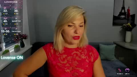 Snapshot of sweet___margaret chatting on 10/01/25, 11:38 Margaret online show from 10/01/25, 11:38