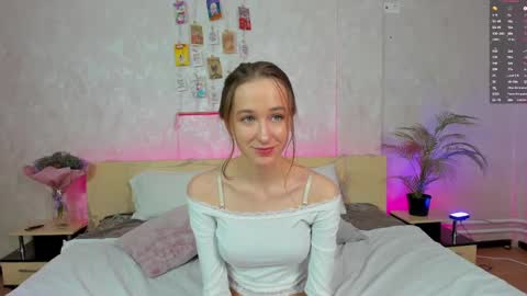 Snapshot of sweet__monica chatting on 02/09/25, 08:45 Monica GTM 3MoTuWeFrSa 500pm-1000pm online show from 02/09/25, 08:45
