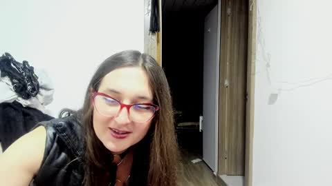Snapshot of sweet__suck69bitch chatting on 12/18/24, 05:59 sweet__suck69bitch online show from 12/18/24, 05:59