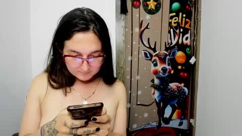 Snapshot of sweet__suck69bitch chatting on 12/21/24, 03:25 sweet__suck69bitch online show from 12/21/24, 03:25