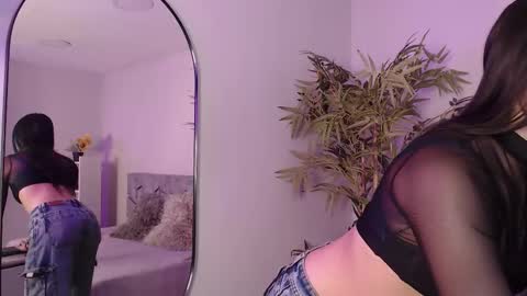 Snapshot of sweet_alexaa_ chatting on 09/16/25, 08:21 Alexa online show from 09/16/25, 08:21