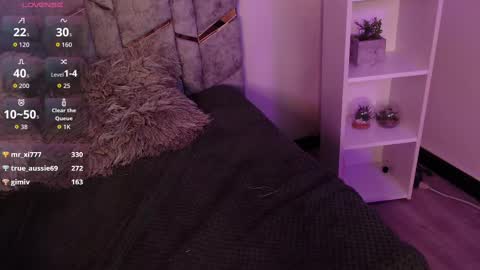 Snapshot of sweet_alexaa_ chatting on 09/20/25, 08:26 Alexa online show from 09/20/25, 08:26
