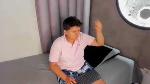 Andrea Y Melisa online show from 09/18/25, 11:45