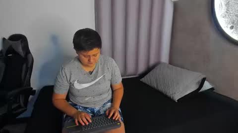 Andrea Y Melisa online show from 09/21/25, 11:01