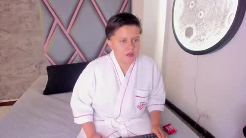 Andrea Y Melisa online show from 09/29/25, 02:00