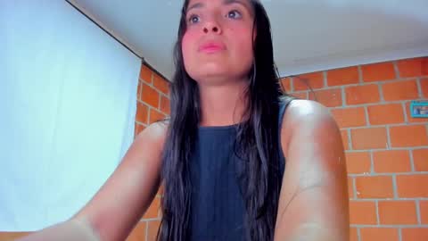Snapshot of sweet_and_hot_alaia chatting on 09/13/25, 03:28 sweet and hot alaia online show from 09/13/25, 03:28