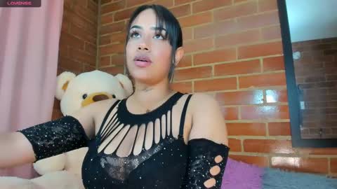 Snapshot of sweet_angel2001 chatting on 02/16/25, 01:47 Stephanie online show from 02/16/25, 01:47