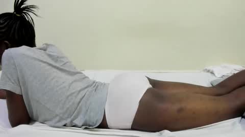 Snapshot of sweet_arya1 chatting on 10/17/25, 07:05 sweet_arya1 online show from 10/17/25, 07:05